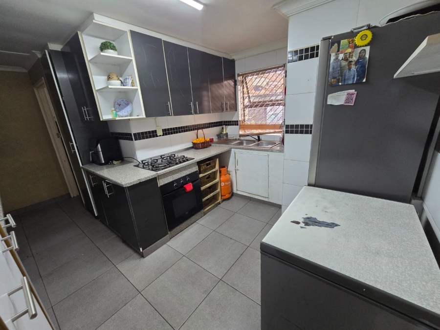 4 Bedroom Property for Sale in Portlands Western Cape